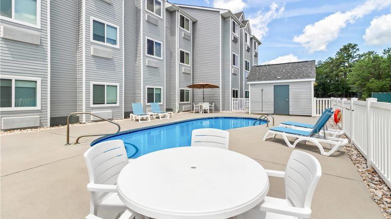 <b>Quality Inn Shallotte Pool</b>. Images powered by <a href="https://iceportal.shijigroup.com/" title="IcePortal" target="_blank">IcePortal</a>.