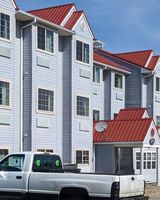 St Clair Inn & Suites