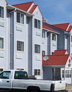 St Clair Inn & Suites