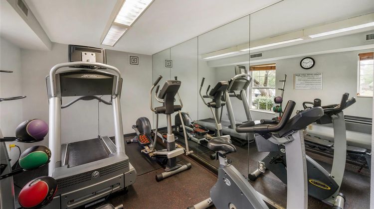 Dulles Suites Health