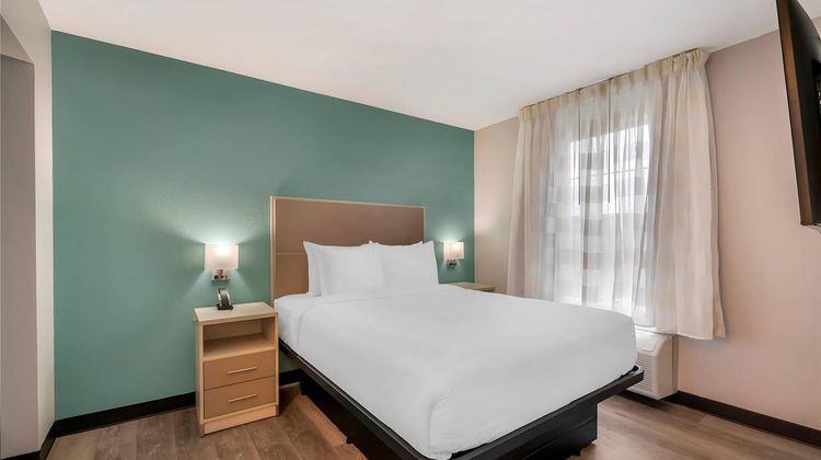 Dulles Suites Suite