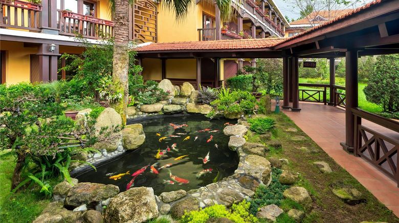 SaPa Mountain Resort Exterior. Images powered by <a href="https://iceportal.shijigroup.com" target="_blank" rel="noopener">Ice Portal</a>.