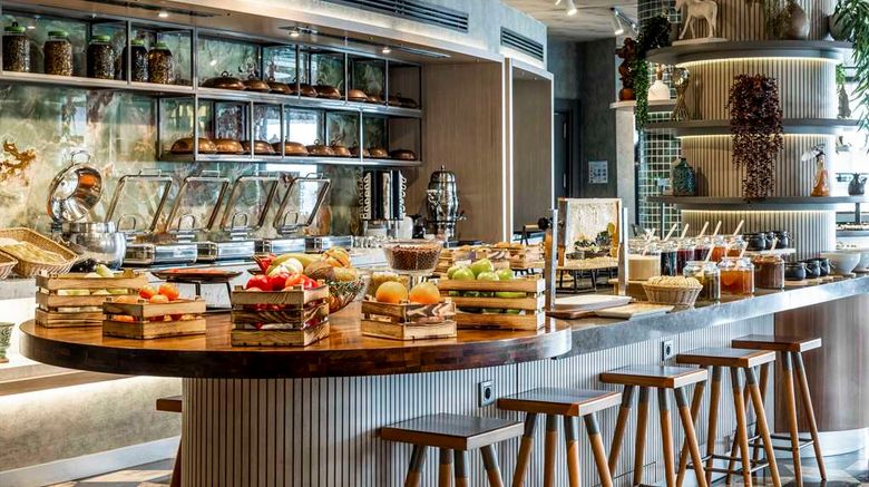<b>Hotel Opera Restaurant</b>. Images powered by <a href="https://iceportal.shijigroup.com/" title="IcePortal" target="_blank">IcePortal</a>.