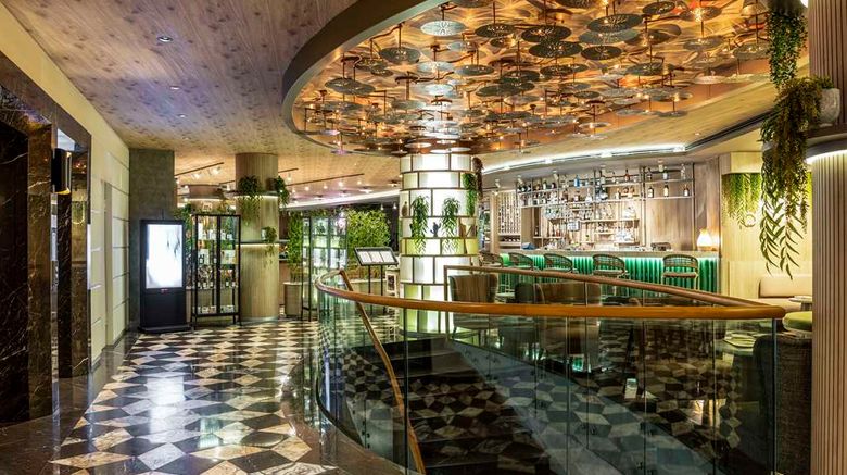 <b>Hotel Opera Lobby</b>. Images powered by <a href="https://iceportal.shijigroup.com/" title="IcePortal" target="_blank">IcePortal</a>.