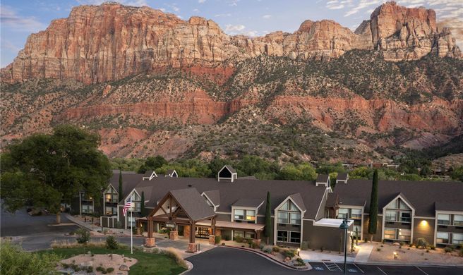 Hyatt Place Springdale Zion Natl Park Exterior