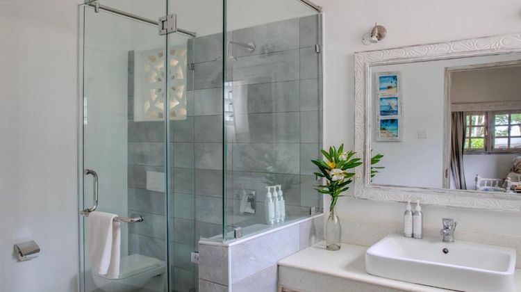 Nomad Beach Resort Suite
