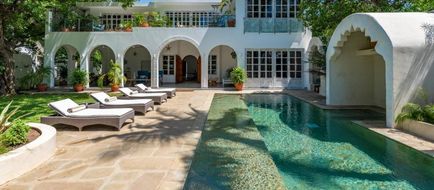 Nomad Beach Resort Exterior