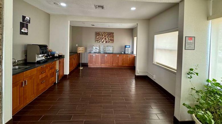 <b>Econo Lodge Childress Restaurant</b>. Images powered by <a href="https://iceportal.shijigroup.com/" title="IcePortal" target="_blank">IcePortal</a>.