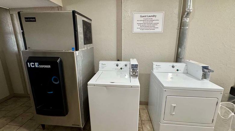 <b>Econo Lodge Childress Other</b>. Images powered by <a href="https://iceportal.shijigroup.com/" title="IcePortal" target="_blank">IcePortal</a>.