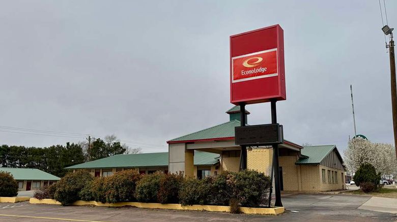 <b>Econo Lodge Childress Exterior</b>. Images powered by <a href="https://iceportal.shijigroup.com/" title="IcePortal" target="_blank">IcePortal</a>.