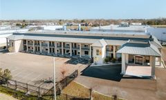 Super 8 by Wyndham Jackson MS