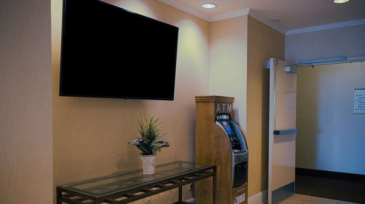 Wyndham Garden New Orleans Airport Lobby
