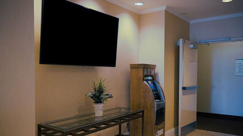 <b>Wyndham Garden New Orleans Airport Lobby</b>. Images powered by <a href="https://iceportal.shijigroup.com/" title="IcePortal" target="_blank">IcePortal</a>.