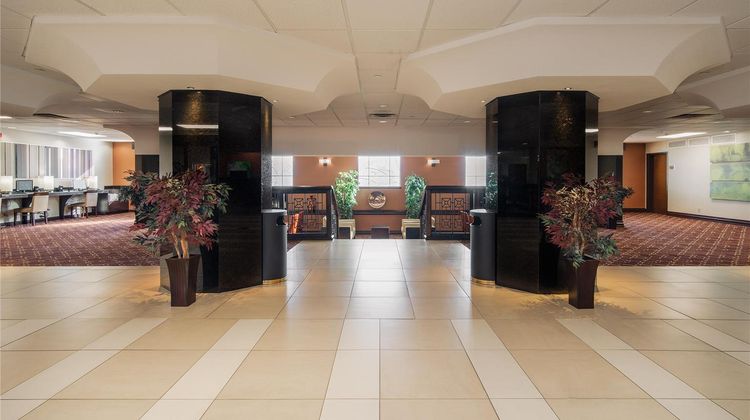 Thousand Hills Resort Hotel Lobby