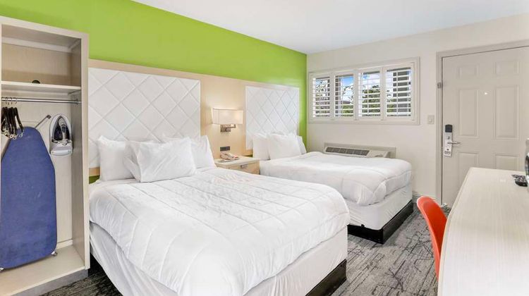 Signature Inn Berkeley Room