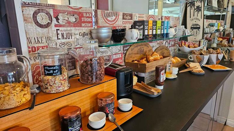 <b>Fasthotel Pau/Lescar Restaurant</b>. Images powered by <a href="https://iceportal.shijigroup.com/" title="IcePortal" target="_blank">IcePortal</a>.