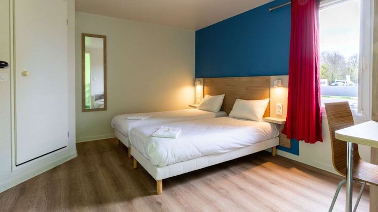 Fasthotel Rouen Nord Ouest Room