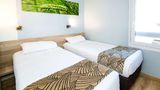 Fasthotel Macon North Room