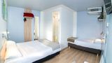 Fasthotel Macon North Room
