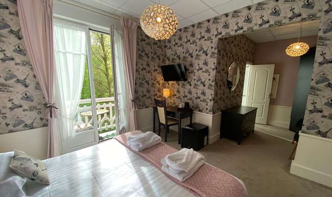 Le Roc Au Chien Hotel Room