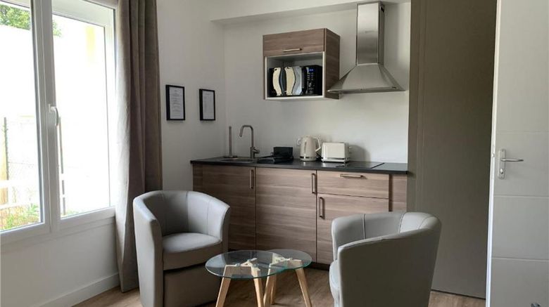 <b>Hotel The Originals Lorient Cleria Room</b>. Images powered by <a href="https://iceportal.shijigroup.com/" title="IcePortal" target="_blank">IcePortal</a>.