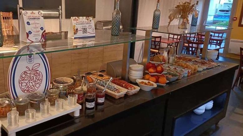 <b>Brit Hotel Caen Herouville Restaurant</b>. Images powered by <a href="https://iceportal.shijigroup.com/" title="IcePortal" target="_blank">IcePortal</a>.