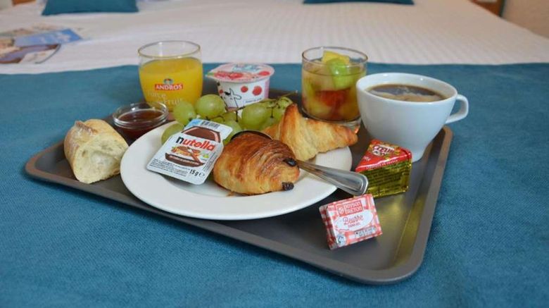 <b>Brit Hotel Caen Herouville Restaurant</b>. Images powered by <a href="https://iceportal.shijigroup.com/" title="IcePortal" target="_blank">IcePortal</a>.