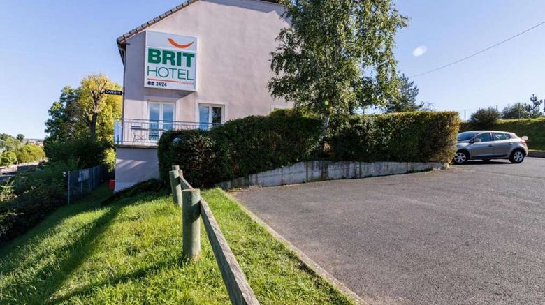 <b>Brit Hotel Saint-Flour Exterior</b>. Images powered by <a href="https://iceportal.shijigroup.com/" title="IcePortal" target="_blank">IcePortal</a>.