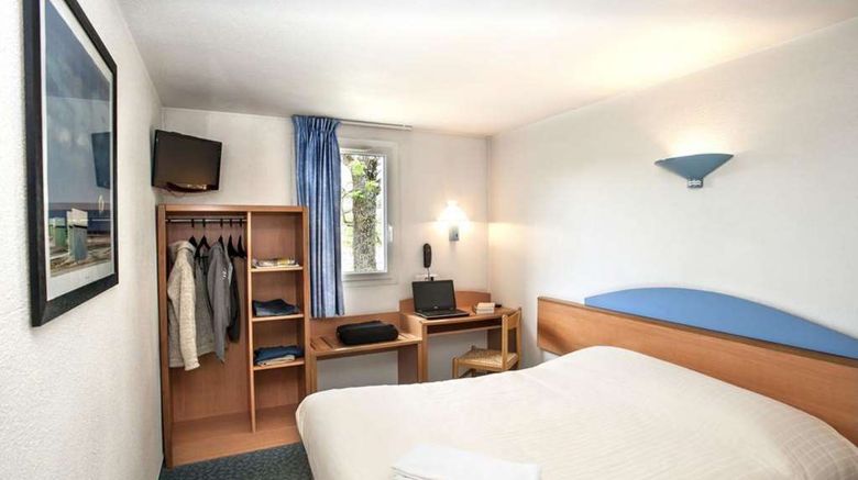 <b>Brit Hotel Saint-Flour Room</b>. Images powered by <a href="https://iceportal.shijigroup.com/" title="IcePortal" target="_blank">IcePortal</a>.