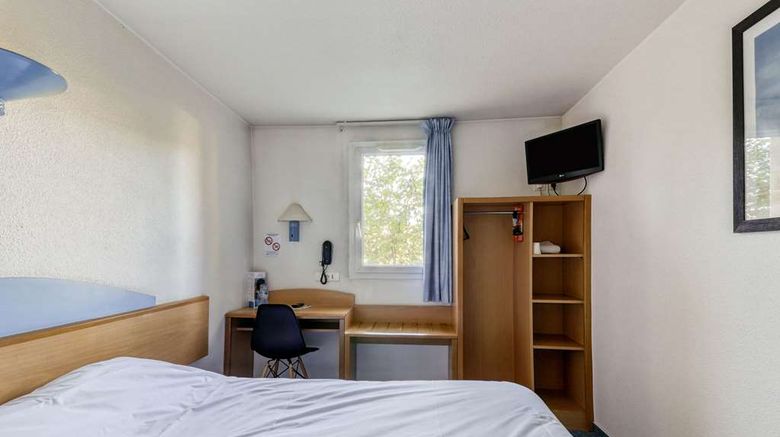 <b>Brit Hotel Saint-Flour Room</b>. Images powered by <a href="https://iceportal.shijigroup.com/" title="IcePortal" target="_blank">IcePortal</a>.