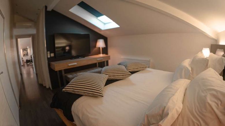 <b>Hotel du Golf Room</b>. Images powered by <a href="https://iceportal.shijigroup.com/" title="IcePortal" target="_blank">IcePortal</a>.