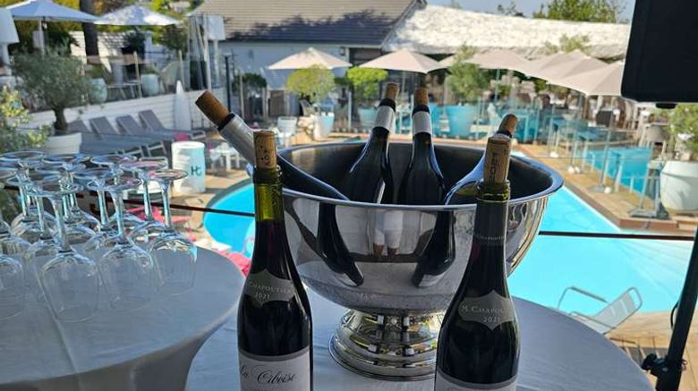 <b>Hotel du Golf Restaurant</b>. Images powered by <a href="https://iceportal.shijigroup.com/" title="IcePortal" target="_blank">IcePortal</a>.