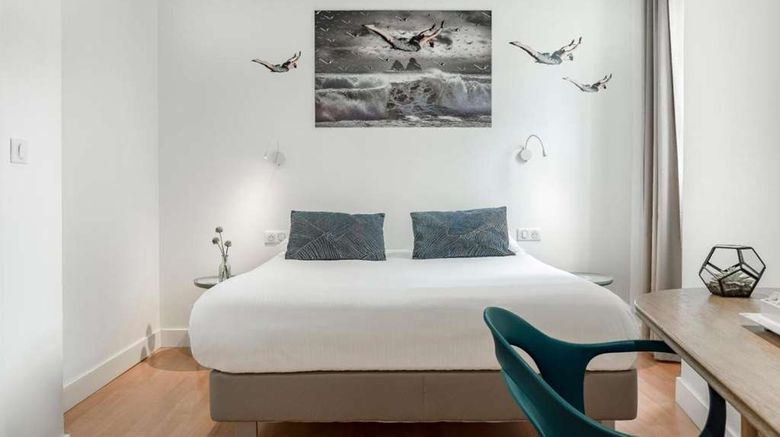 <b>Grand Hotel de la Gare Room</b>. Images powered by <a href="https://iceportal.shijigroup.com/" title="IcePortal" target="_blank">IcePortal</a>.