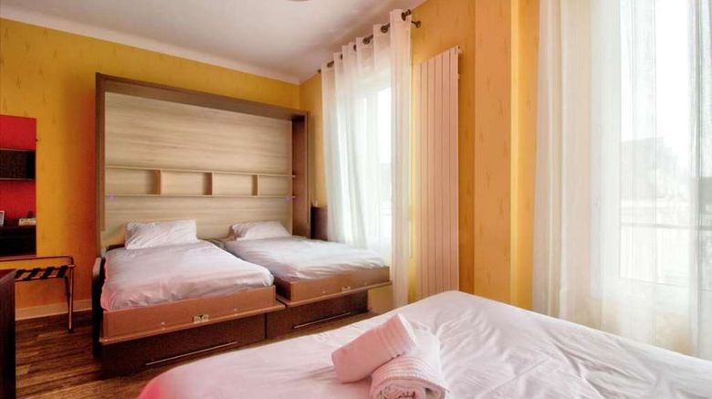 <b>Hotel Des Chateaux De La Loire Room</b>. Images powered by <a href="https://iceportal.shijigroup.com/" title="IcePortal" target="_blank">IcePortal</a>.