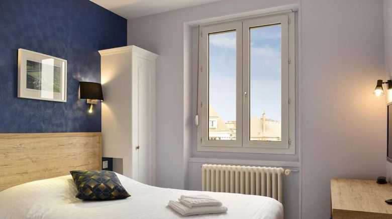 <b>Hotel Des Chateaux De La Loire Room</b>. Images powered by <a href="https://iceportal.shijigroup.com/" title="IcePortal" target="_blank">IcePortal</a>.