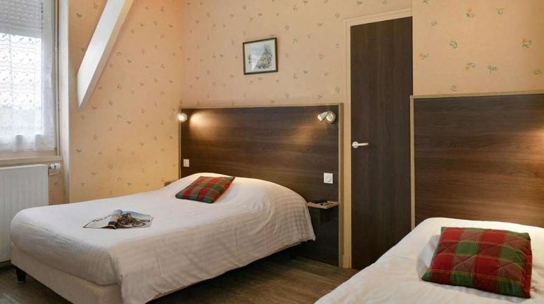 <b>Hotel Des Chateaux De La Loire Room</b>. Images powered by <a href="https://iceportal.shijigroup.com/" title="IcePortal" target="_blank">IcePortal</a>.