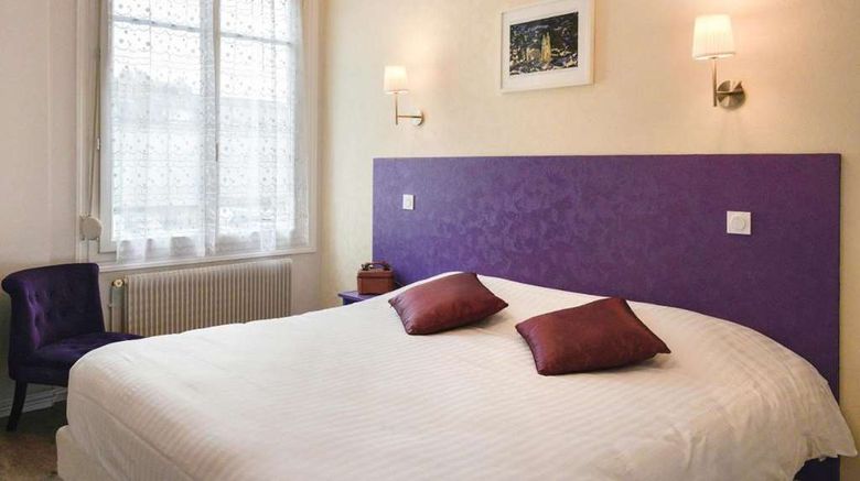 <b>Hotel Des Chateaux De La Loire Room</b>. Images powered by <a href="https://iceportal.shijigroup.com/" title="IcePortal" target="_blank">IcePortal</a>.