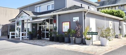 Fasthotel Reims Exterior