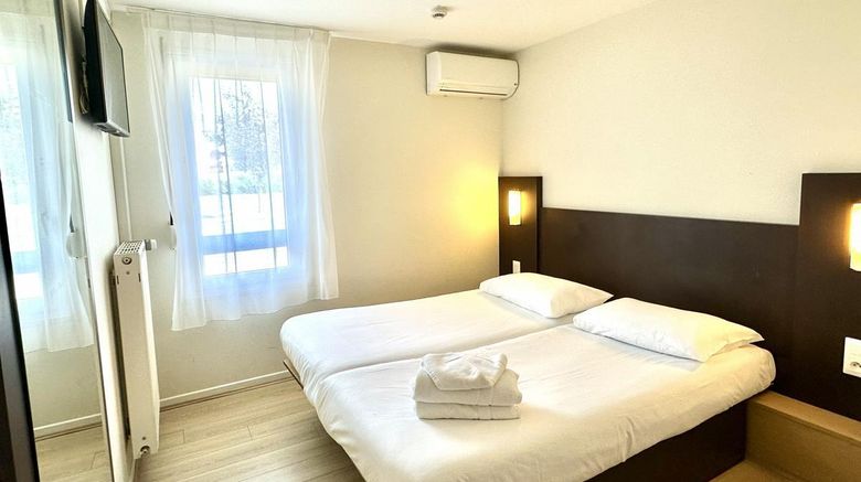 <b>Fasthotel Reims Room</b>. Images powered by <a href="https://iceportal.shijigroup.com/" title="IcePortal" target="_blank">IcePortal</a>.