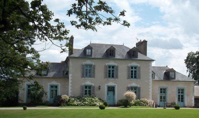 Chateau Du Pin Exterior
