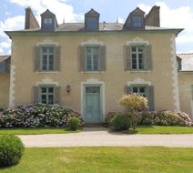 Chateau Du Pin Exterior