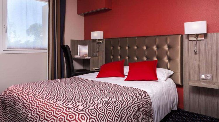 Brit Hotel de Foix Room