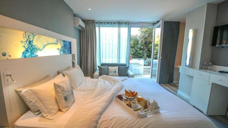 <b>Hotel Josse Room</b>. Images powered by <a href="https://iceportal.shijigroup.com/" title="IcePortal" target="_blank">IcePortal</a>.