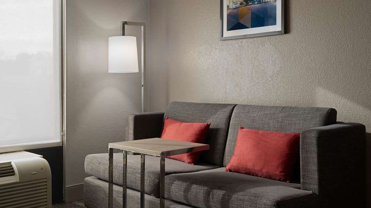 Best Western Plus Clinton/Jackson Room