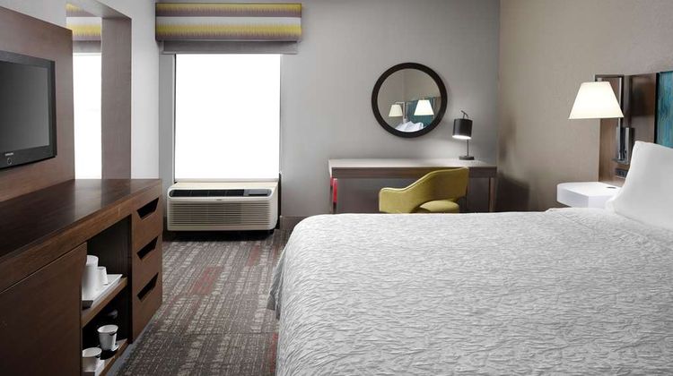 Best Western Plus Clinton/Jackson Room