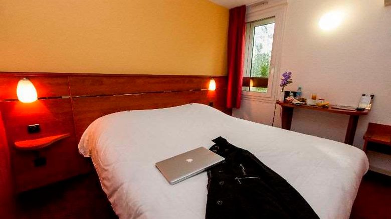 <b>Brit Hotel Agen L'Aquitaine Room</b>. Images powered by <a href="https://iceportal.shijigroup.com/" title="IcePortal" target="_blank">IcePortal</a>.
