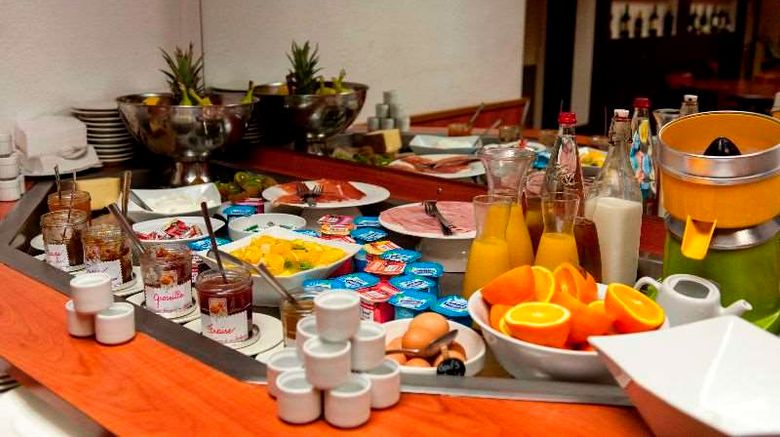 <b>Brit Hotel Agen L'Aquitaine Restaurant</b>. Images powered by <a href="https://iceportal.shijigroup.com/" title="IcePortal" target="_blank">IcePortal</a>.