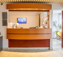 Brit Hotel Le Parc Vichy Lobby