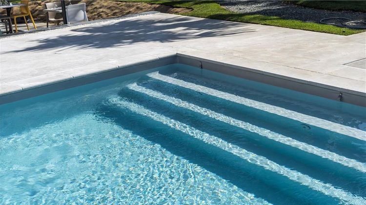 Brit Hotel Angers Parc Expo-L'Acropole Pool