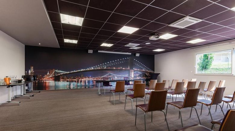<b>Brit Hotel Saint Brieuc Meeting</b>. Images powered by <a href="https://iceportal.shijigroup.com/" title="IcePortal" target="_blank">IcePortal</a>.